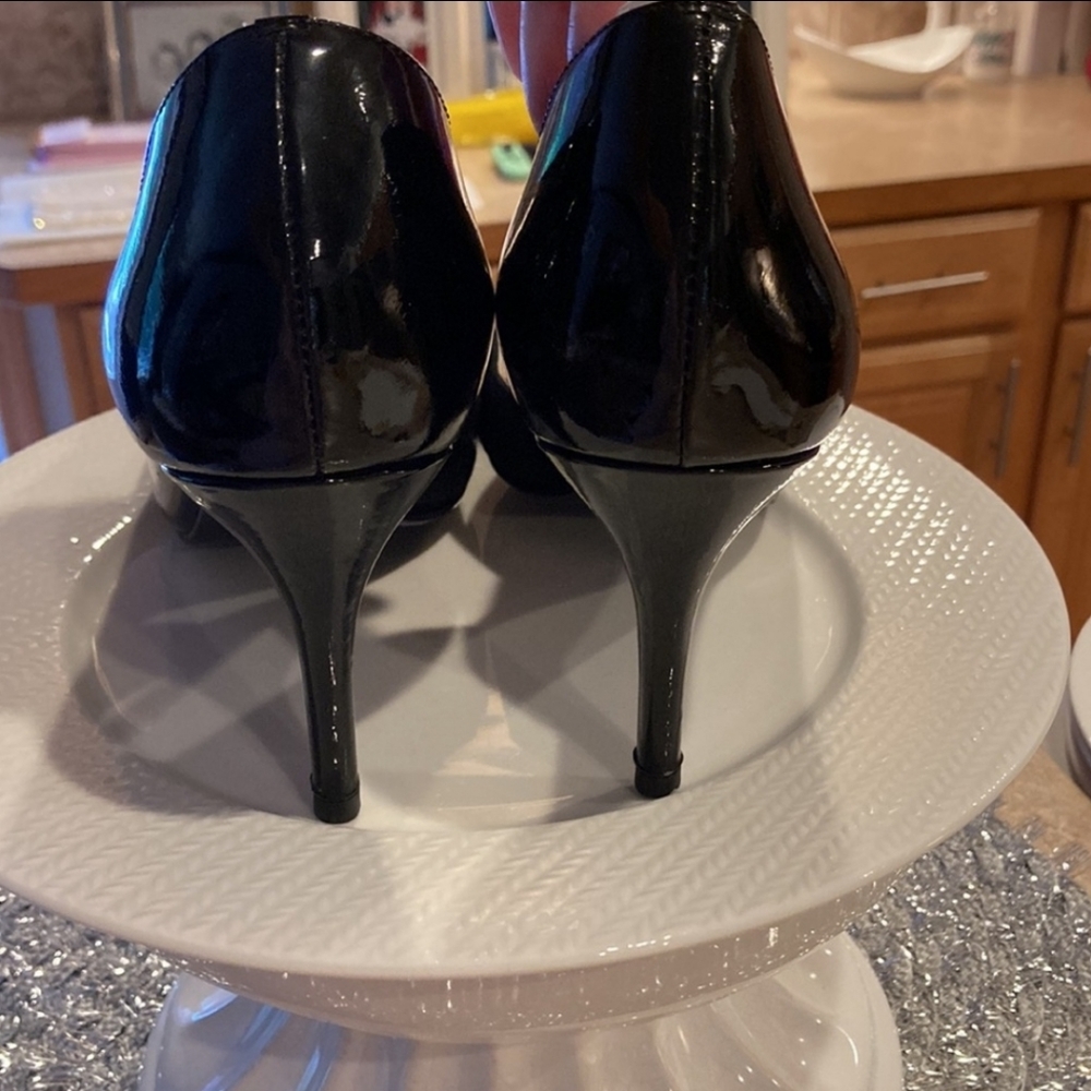 Louis Feraud Paris Heels - Picture 4 of 12